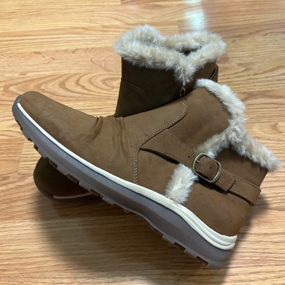 BARE TRAPS WOMEN'S SUEDE SIDE ZIP BOOTS Yane size 8 - Picture 1 of 7